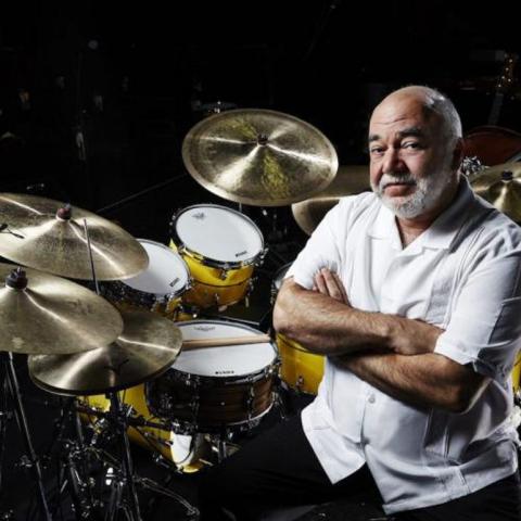 https://www.jammusiclab.com/sites/default/files/styles/large_480_x_480_focalpoint/public/images/event-teasers/Peter-Erskine-TAMA-promo-photo-2.jpg?h=1f82f633&itok=jcI5RfgQ